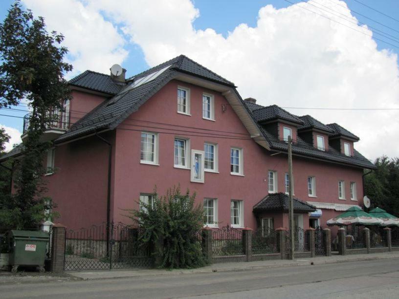 Gosciniec Ella Inn Lipniki Lipniki  Exterior foto